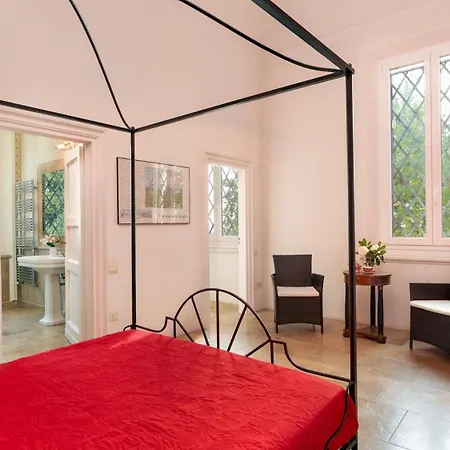 Laguna 10, Emma فيلة *