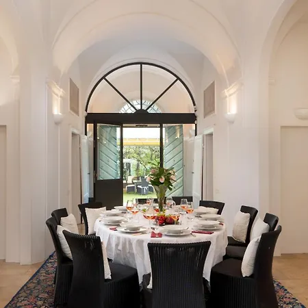 Villa Laguna 10, Emma Faenza