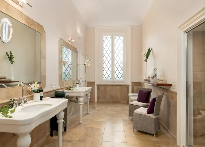 Laguna 10, Emma * פאנצה